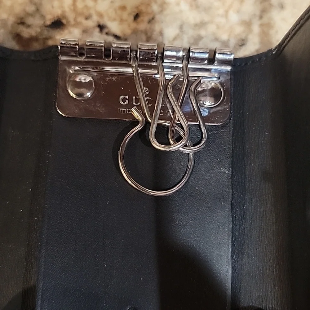 GUCCI  KEY RING HOLDER - Picture 8 of 9